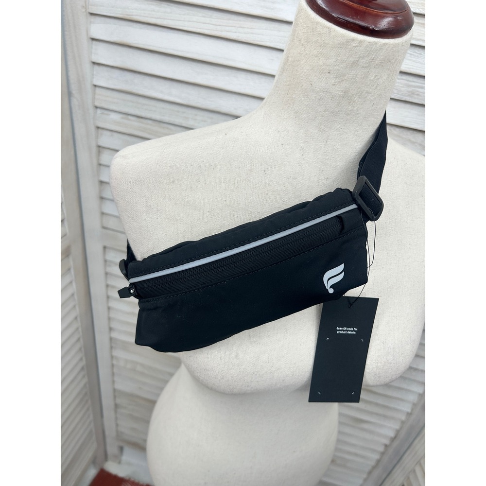 NEW Fabletics Belt Bag Mini Fannypack Black Walking Running Work out Purse